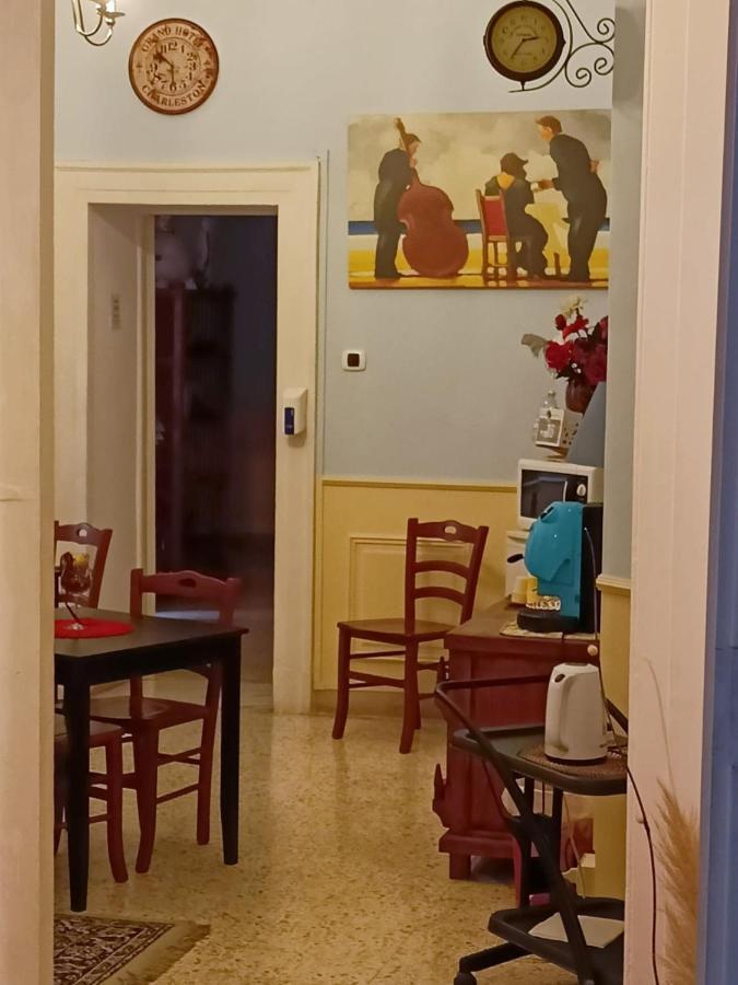 Couette-café Al 68 Di Piazza Cavour 3*
